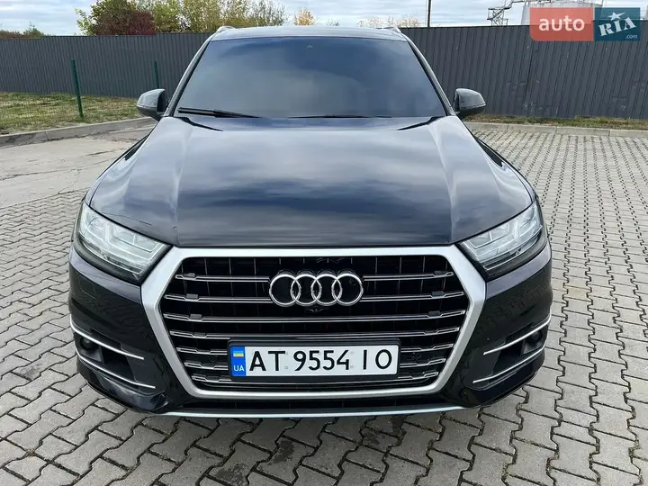 Audi Q7 2017 photo 3
