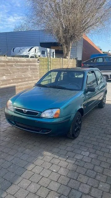 Mazda 121