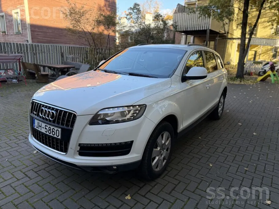 Audi Q7 2013 photo 2