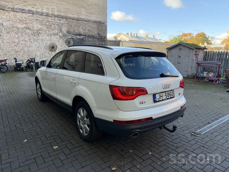 Audi Q7 2013 photo 4