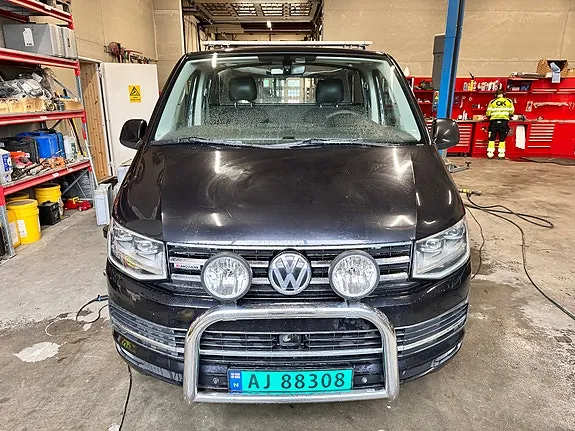 Volkswagen Transporter 2018 photo 2