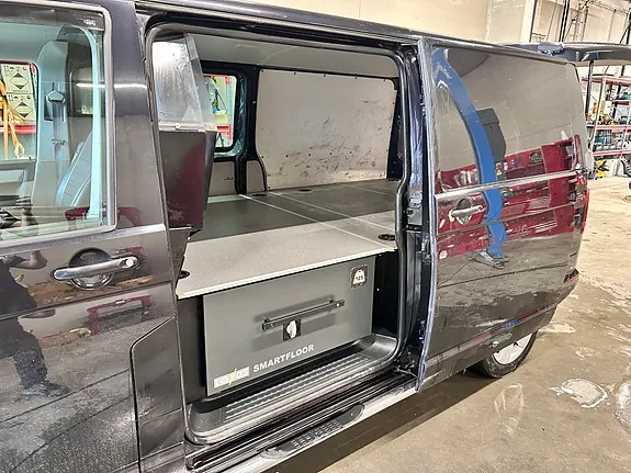 Volkswagen Transporter 2018 photo 4