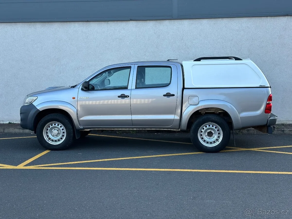 Toyota Hilux 2015 photo 4