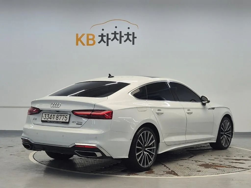Audi A5 2023 photo 3