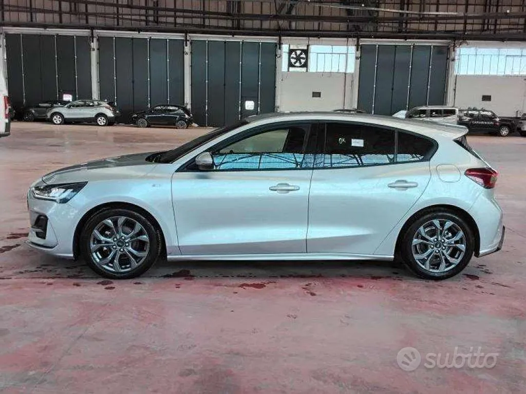 Ford Focus 2025 photo 4
