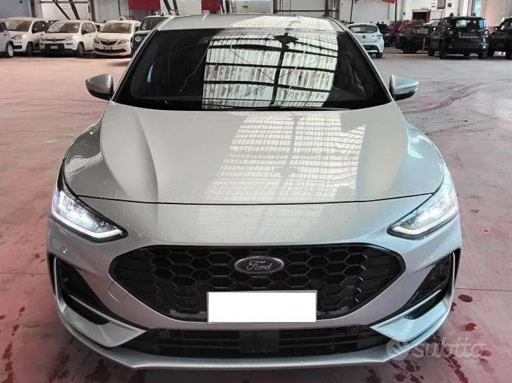 Ford Focus 2025 photo 2