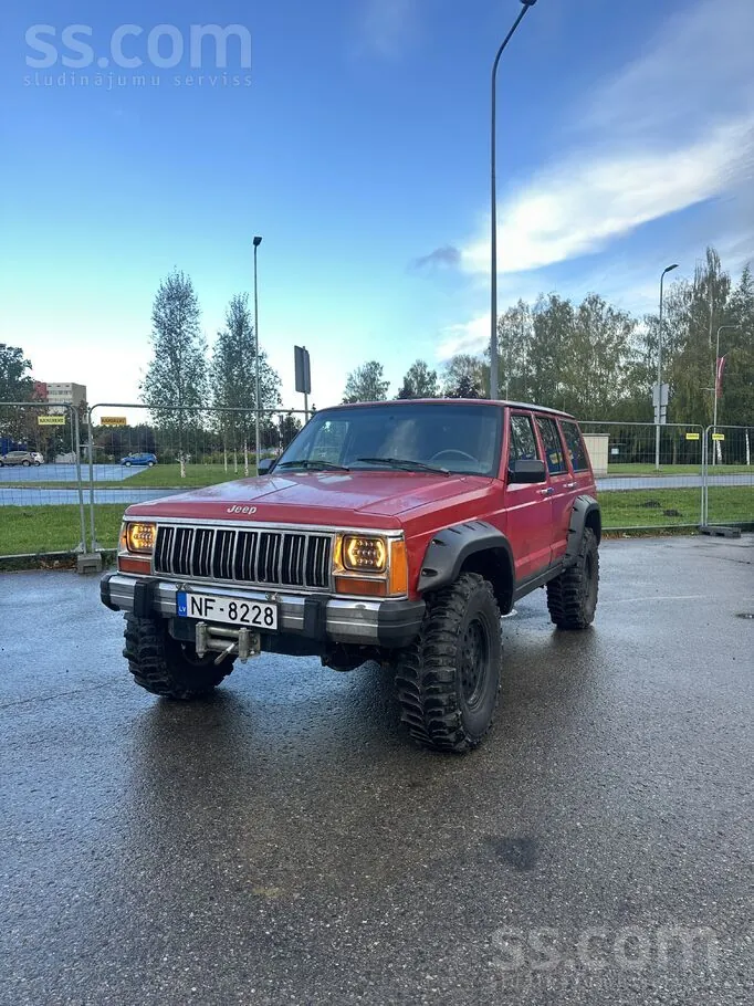 Jeep Cherokee 1993 photo 2