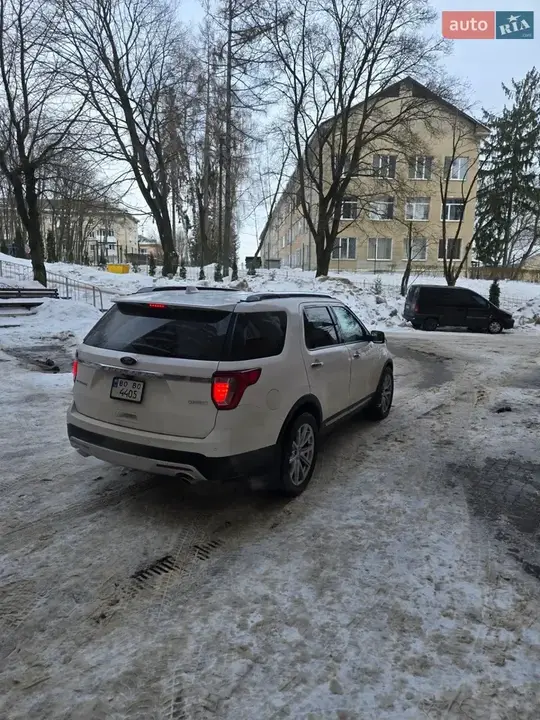 Ford Explorer 2017 photo 4
