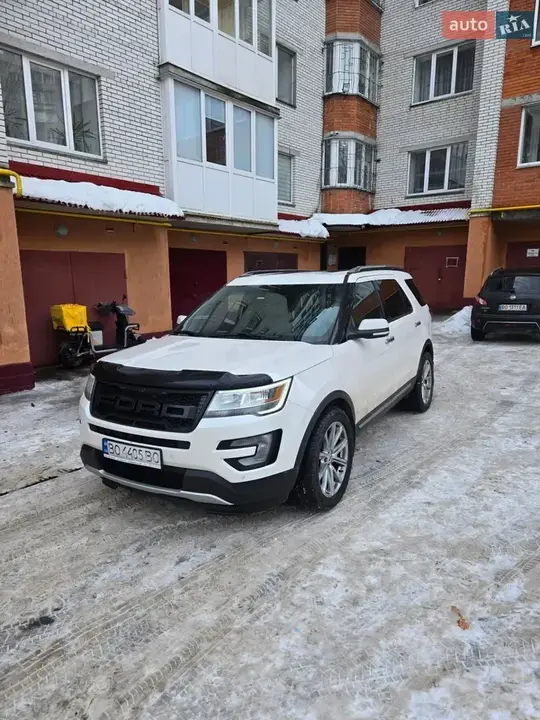 Ford Explorer 2017 photo 2