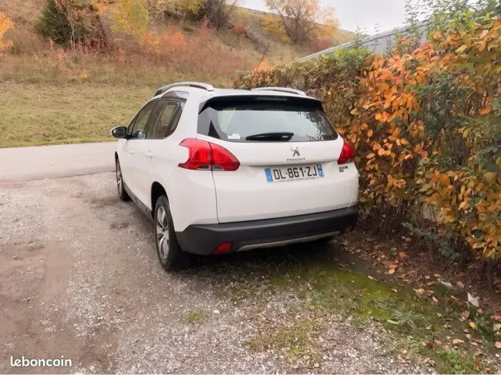 Peugeot 2008 2014 photo 3