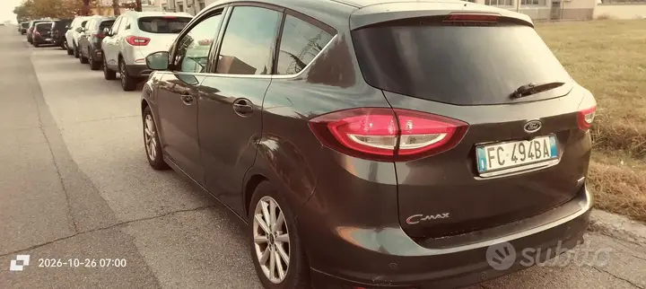 Ford C-Max 2016 photo 2