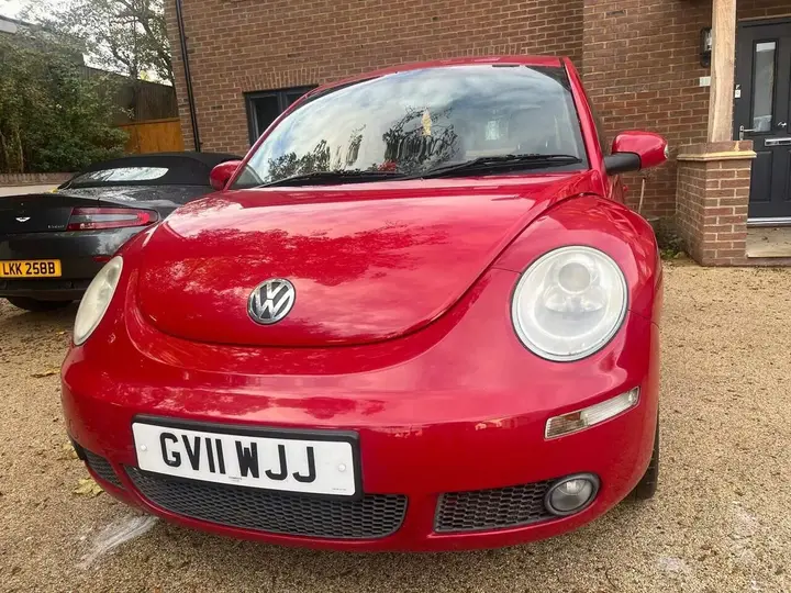 Volkswagen Beetle 2011 photo 3