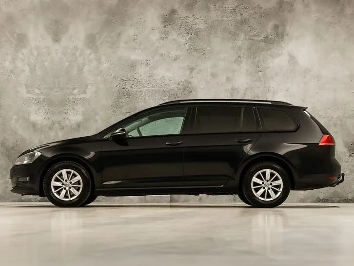 Volkswagen Golf Variant 2014 photo 2