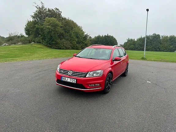Volkswagen Passat 2013 photo 2