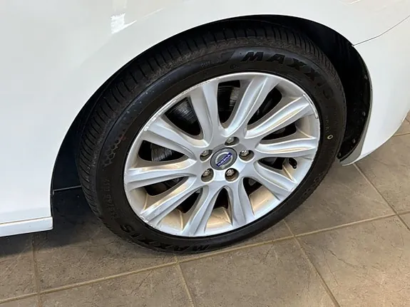 Volvo V40 2014 photo 3