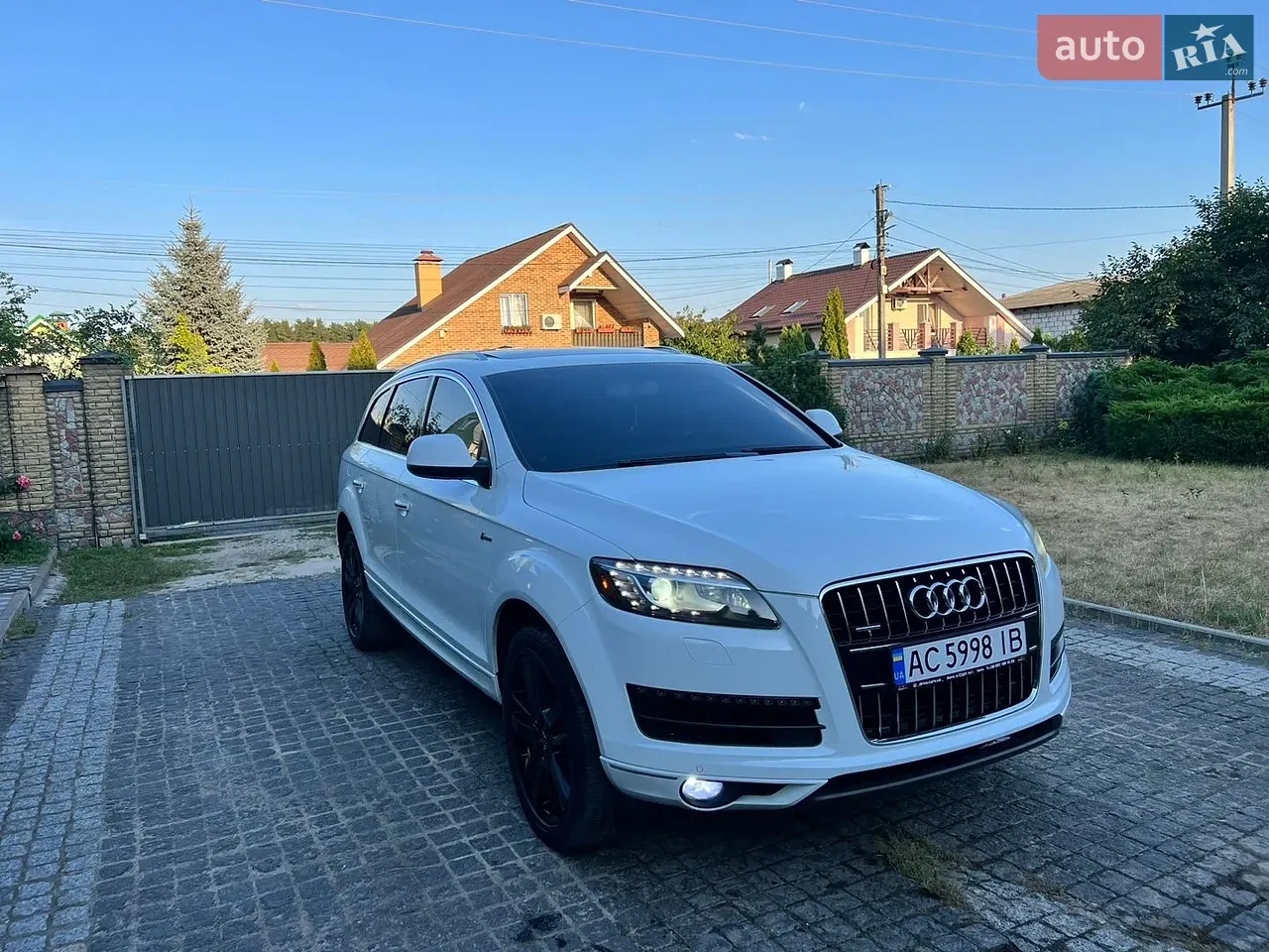 Audi Q7 2014 photo 2