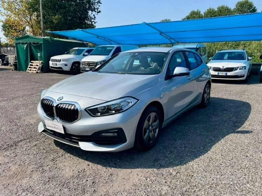 BMW 1 Series 2021 photo 2