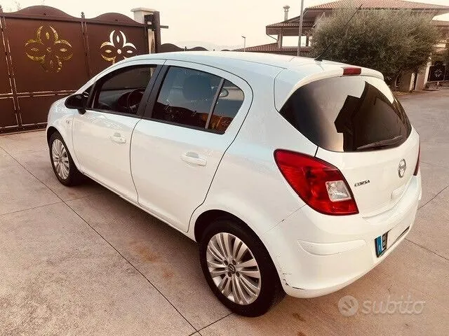 Opel Corsa 2012 photo 3