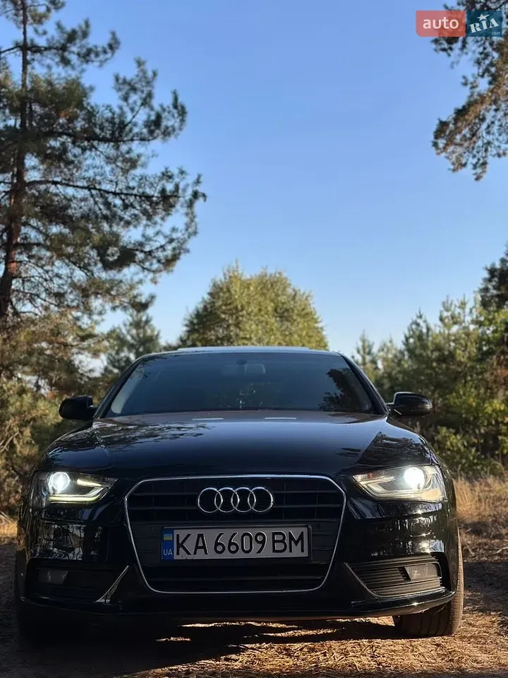 Audi A4 2012 photo 3