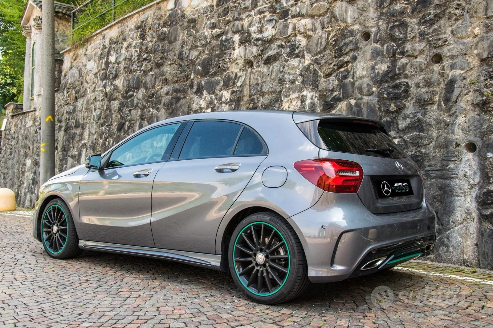 Mercedes-Benz A200 2016 photo 2