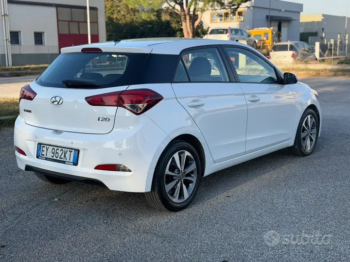 Hyundai I20 2015 photo 4