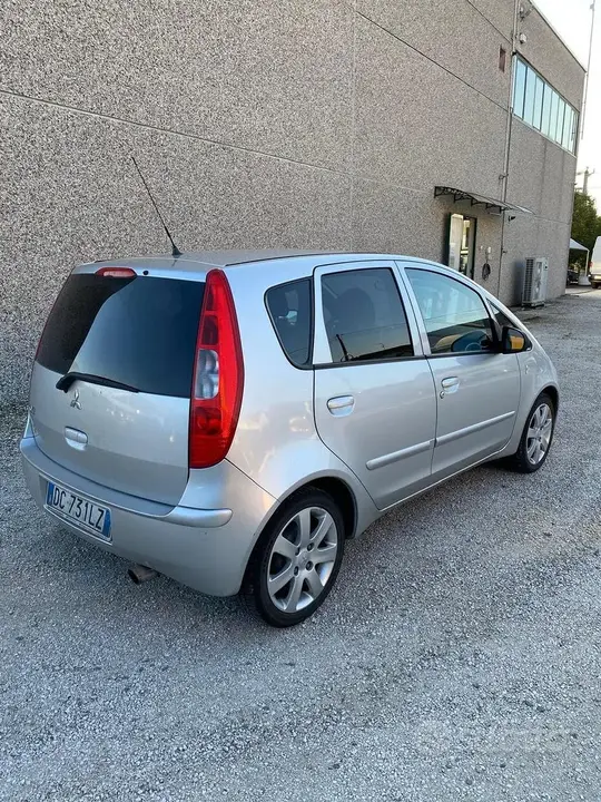 Mitsubishi Colt 2006 photo 5