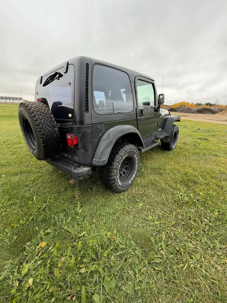 Jeep Wrangler 1997 photo 3