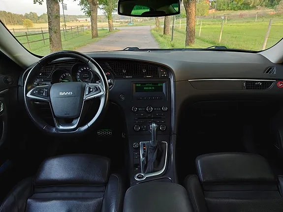 Saab 9-5 2010 photo 5