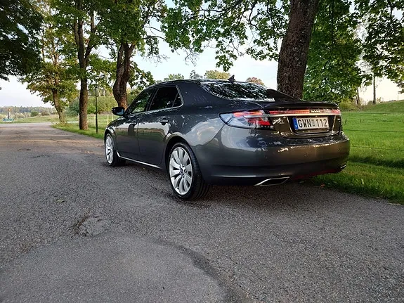 Saab 9-5 2010 photo 3