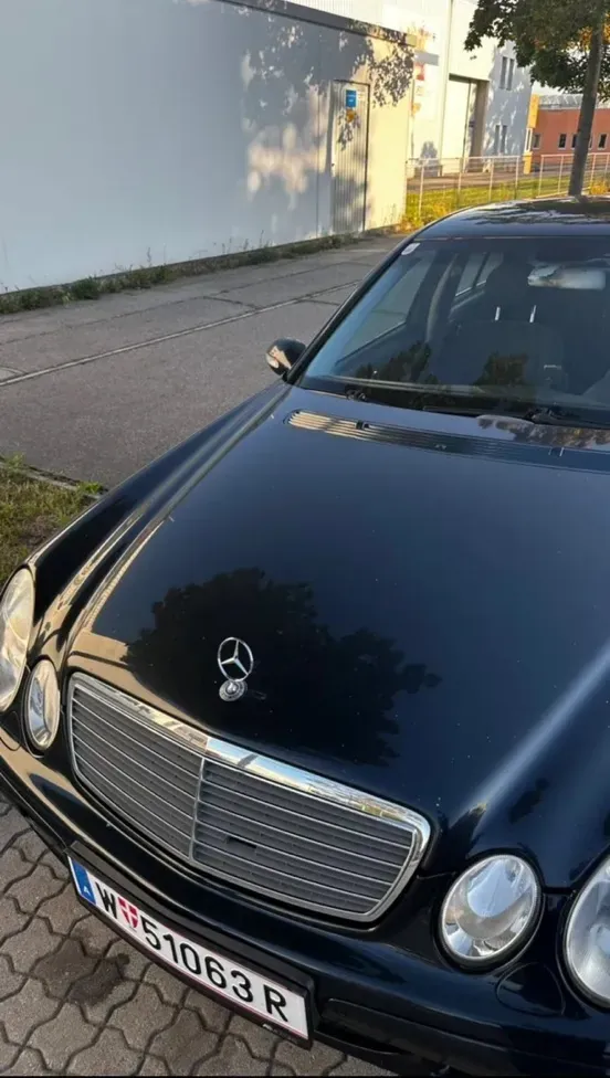 Mercedes-Benz Eklasse 2005 photo 2