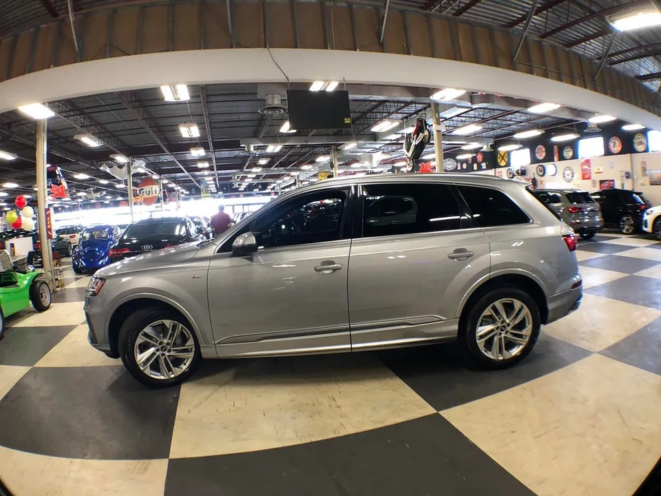 Audi Q7 2021 photo 4