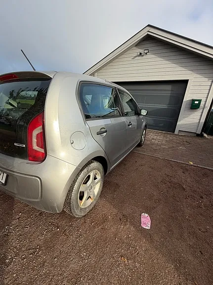Volkswagen Up 2015 photo 5