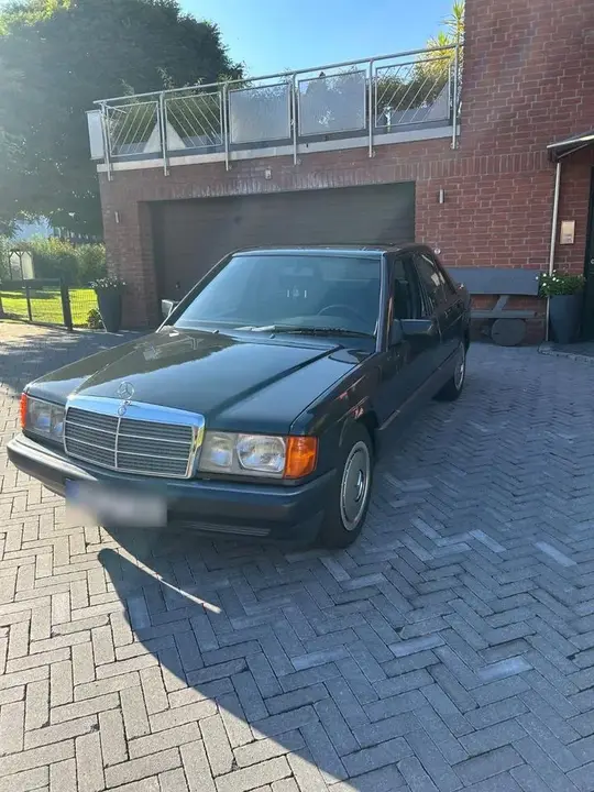 Mercedes-Benz 190 E