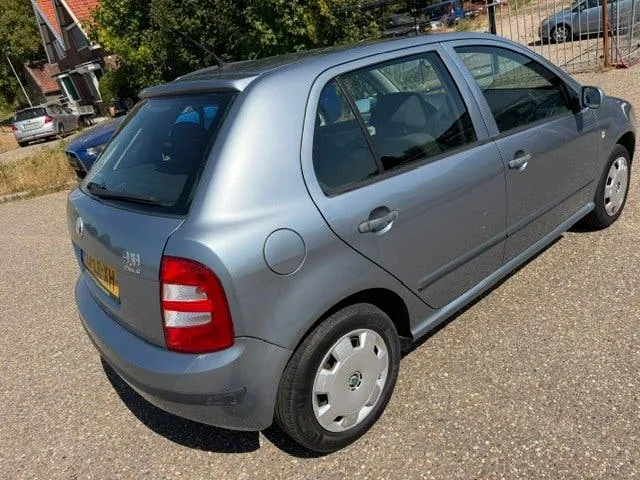 Skoda Fabia 2003 photo 3