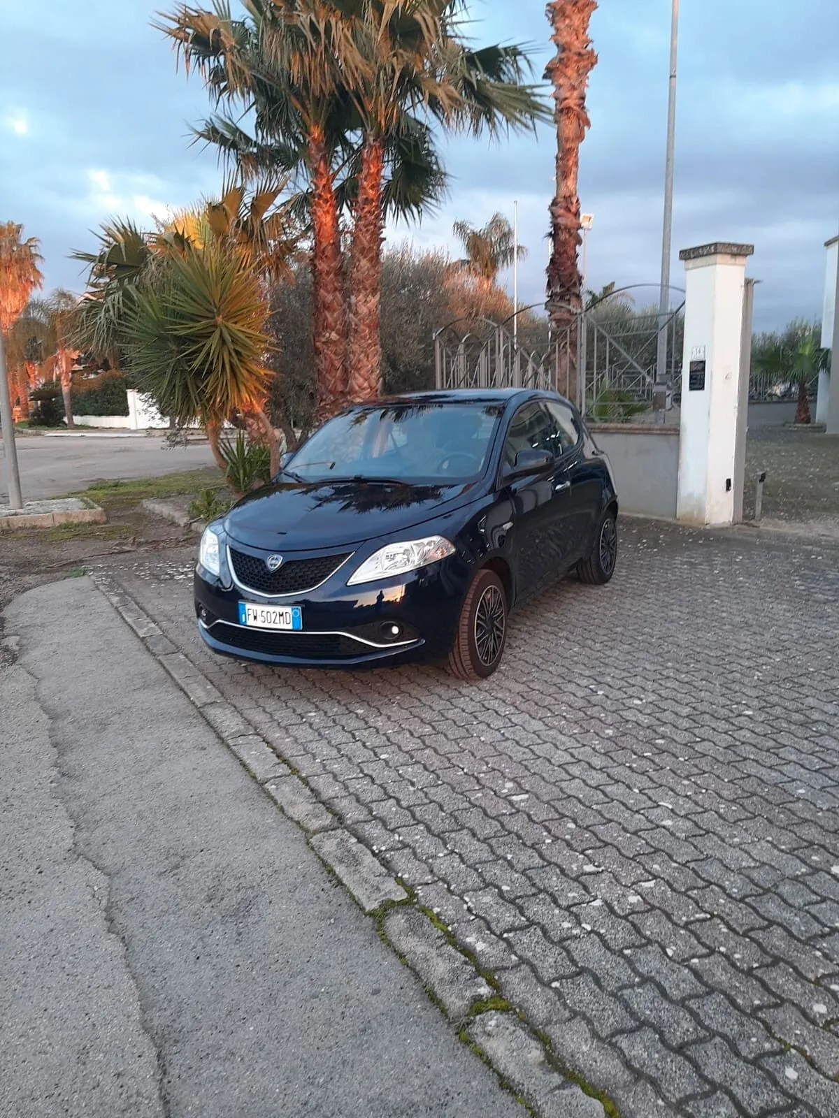 Lancia Ypsilon