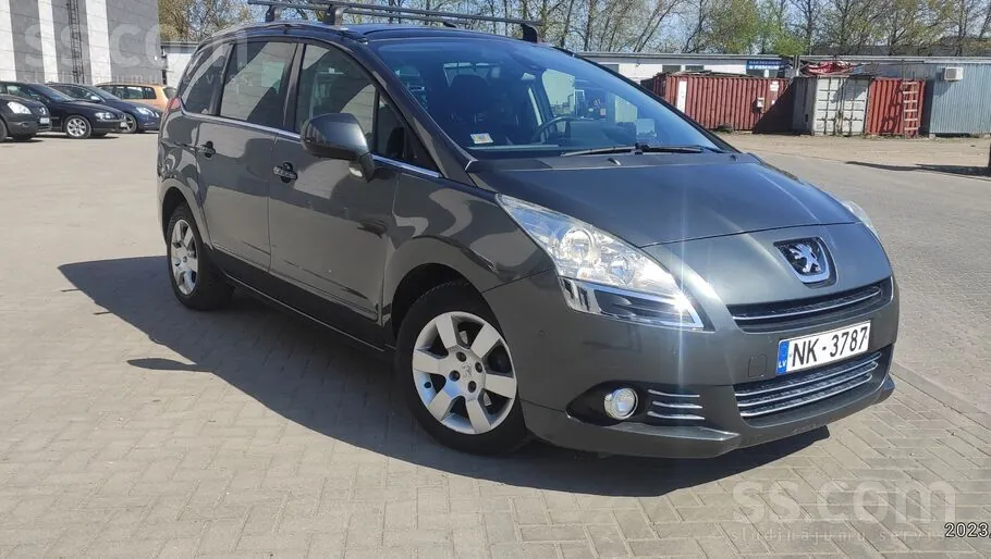 Peugeot 5008 2012 photo 2