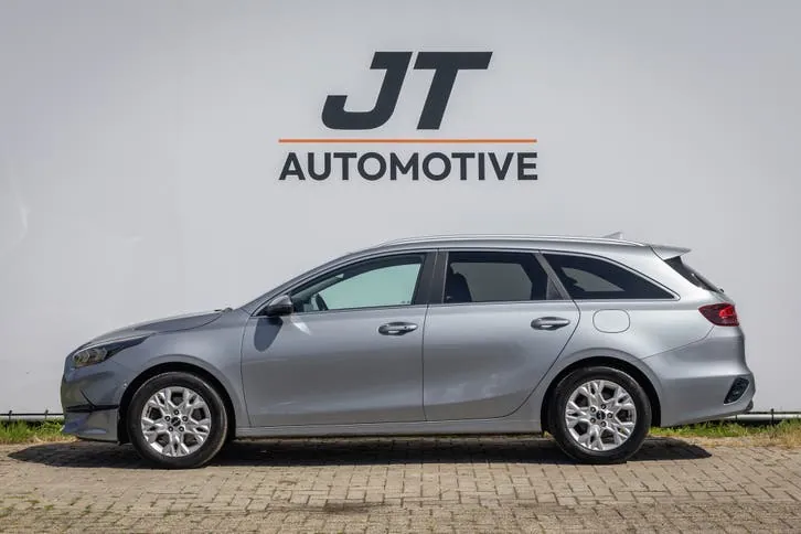 Kia Ceed Sportswagon 2023 photo 2
