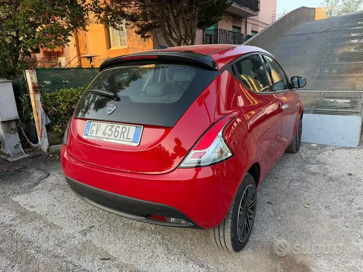 Lancia Ypsilon 2024 photo 2
