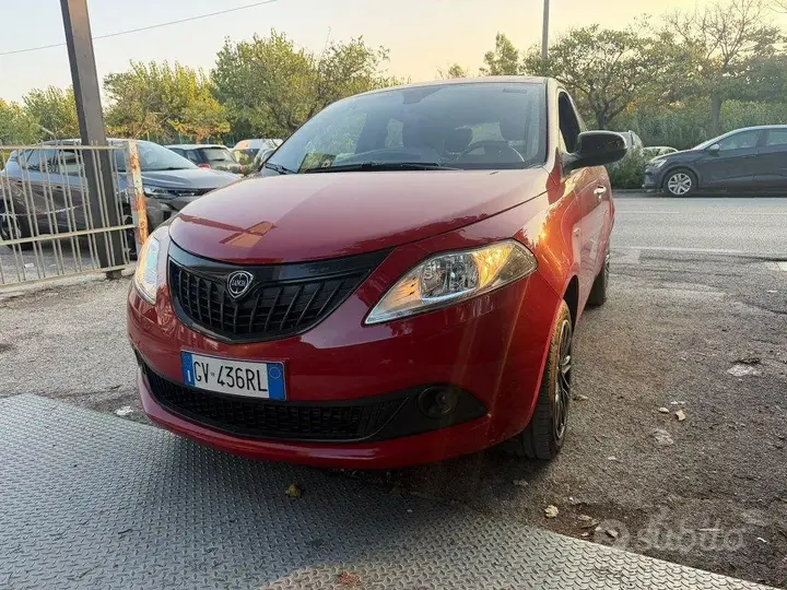 Lancia Ypsilon