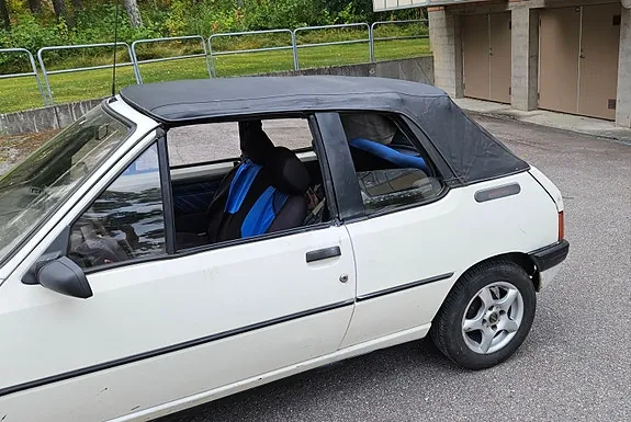 Peugeot 205