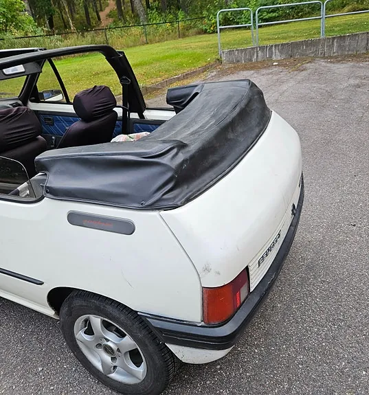 Peugeot 205 1990 photo 2