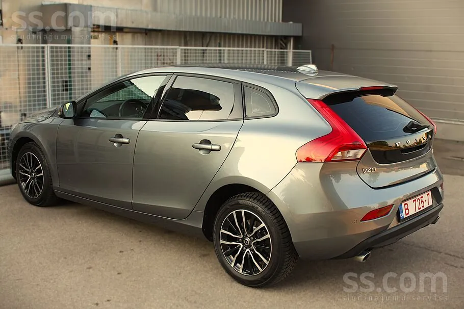 Volvo V40 2019 photo 4