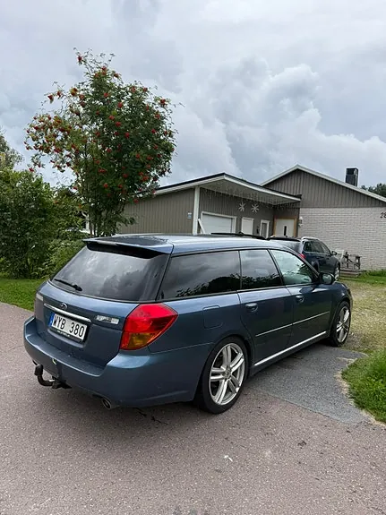 Subaru Legacy 2005 photo 3