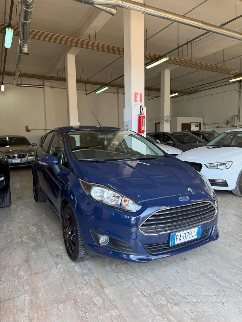 Ford Fiesta 2015 photo 2