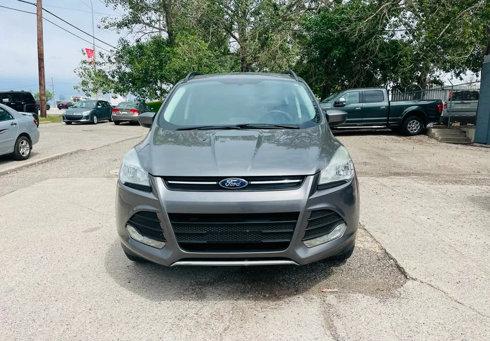Ford Escape 2014 photo 2