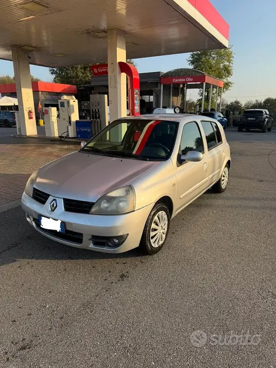 Renault Clio 2007 photo 2