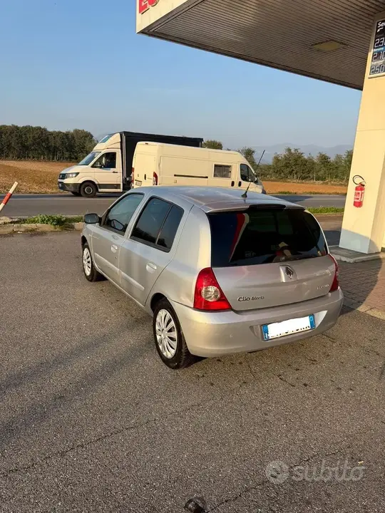 Renault Clio 2007 photo 3