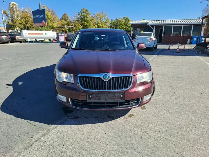 Skoda Superb 2009 photo 2