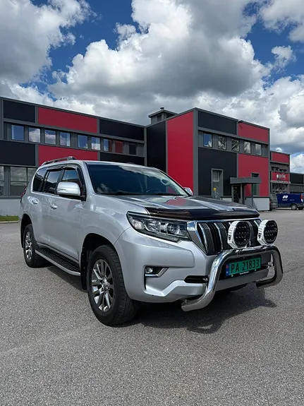 Toyota Land Cruiser 2019 photo 2