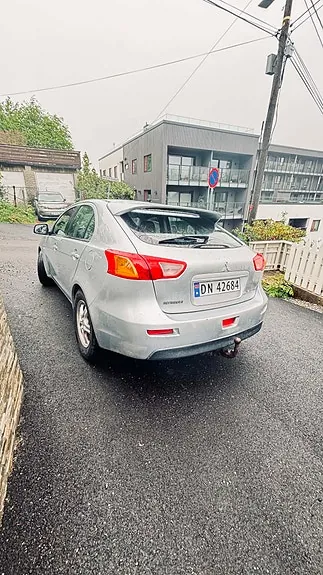 Mitsubishi Lancer 2010 photo 2